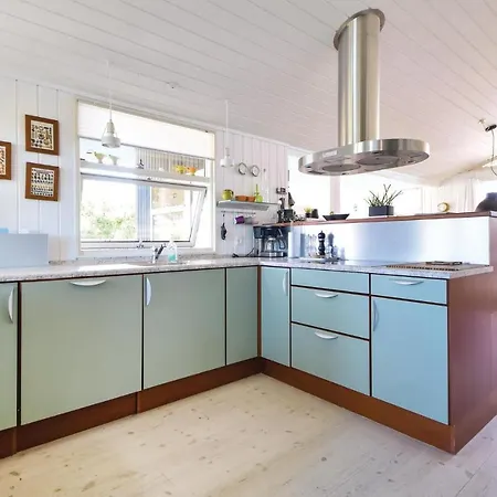 Nice In Juelsminde W/ Sauna, Wifi And 2 Bedrooms Feriehus
