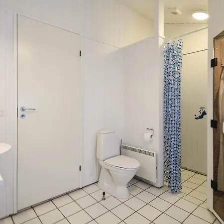 Feriehus Nice In Juelsminde W/ Sauna, Wifi And 2 Bedrooms