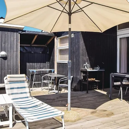 Nice In Juelsminde W/ Sauna, Wifi And 2 Bedrooms